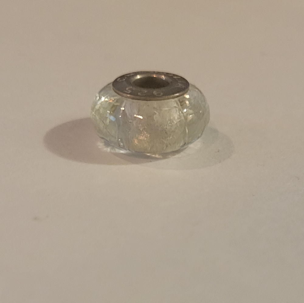 Chamilia white Murano bead